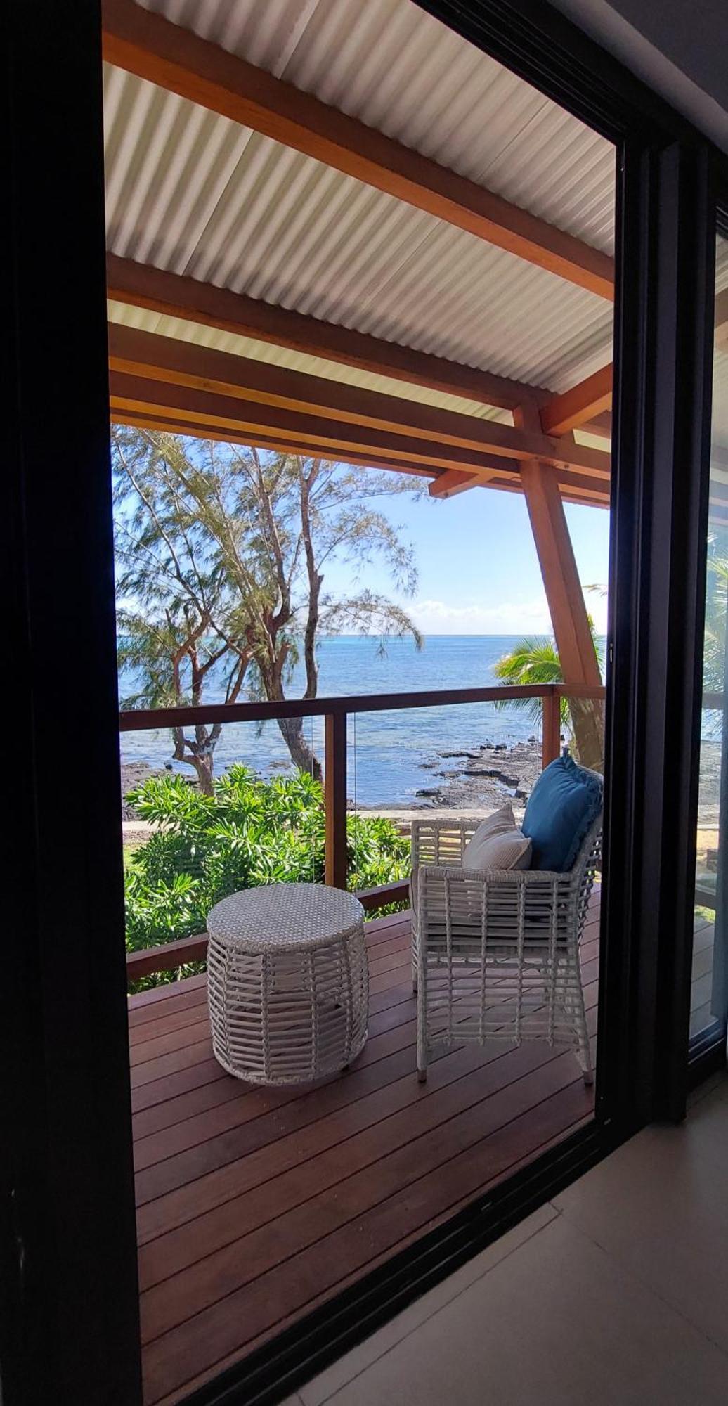 Canari Waterfront Villas Roches Noires Екстериор снимка