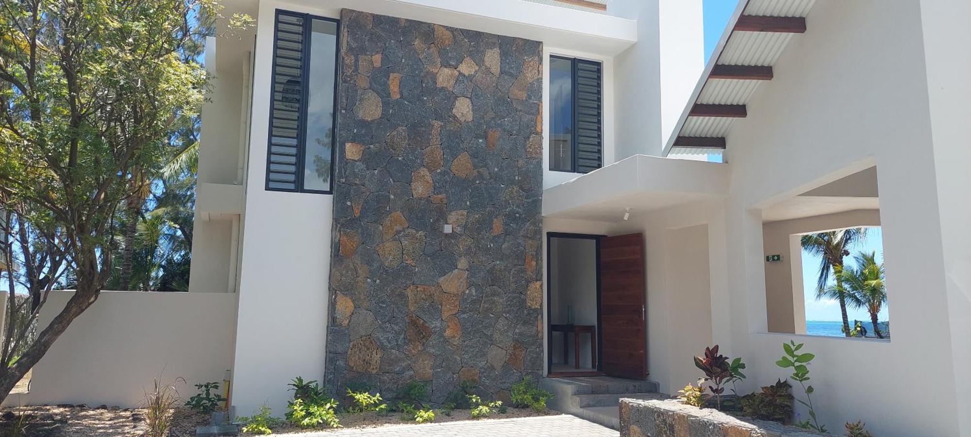 Canari Waterfront Villas Roches Noires Екстериор снимка