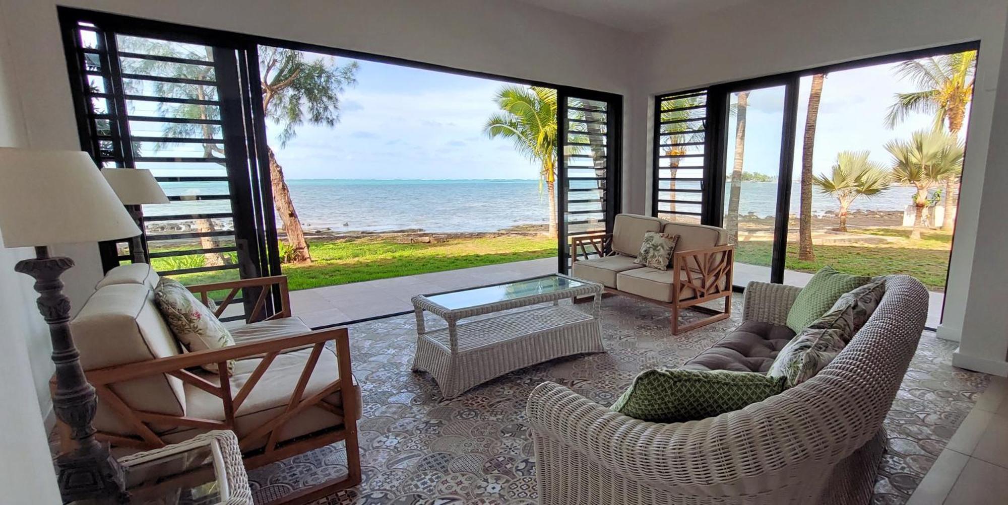 Canari Waterfront Villas Roches Noires Екстериор снимка